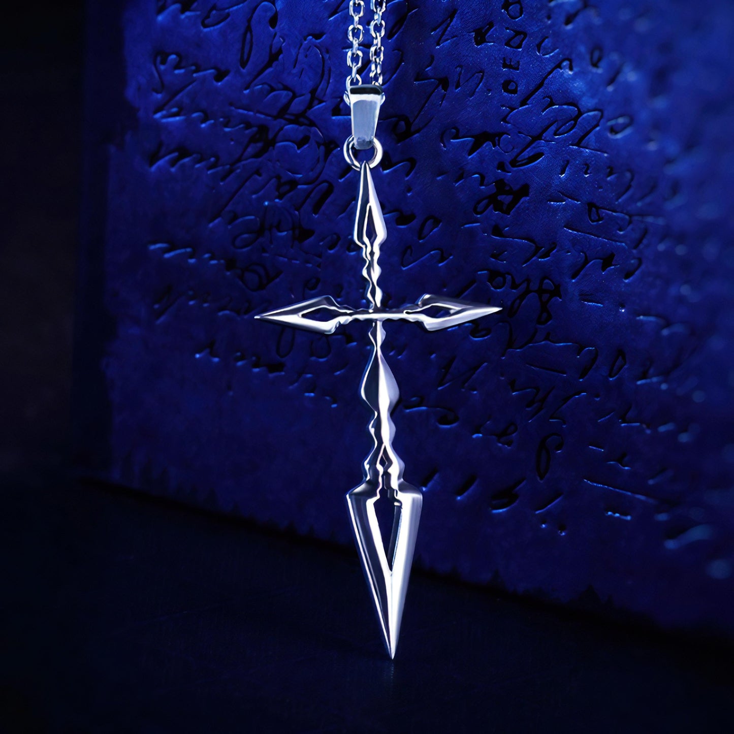 SABER NECKLACE